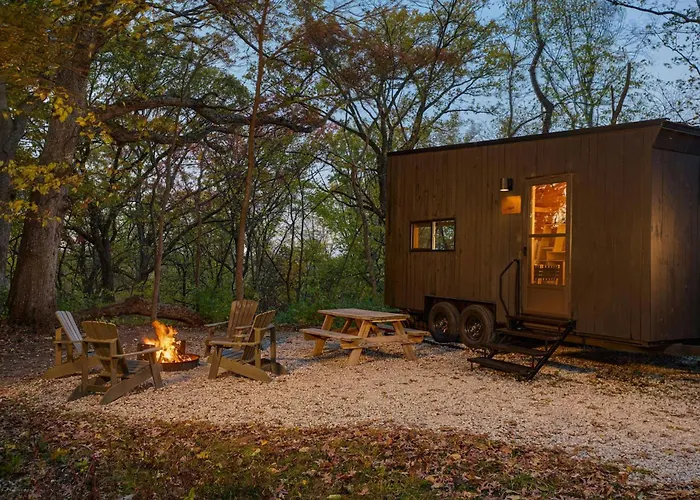 Postcard Starved Rock, Outdoor Collection By Marriott Bonvoy Campsite *