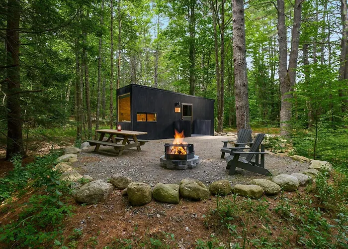 Postcard Starved Rock, Outdoor Collection By Marriott Bonvoy Campsite